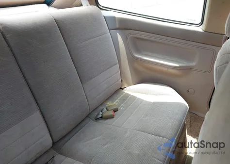 1994 Ford Escort Lx/Sport z USA, uszkodzony, nr VIN 1FARP11J7RW270259